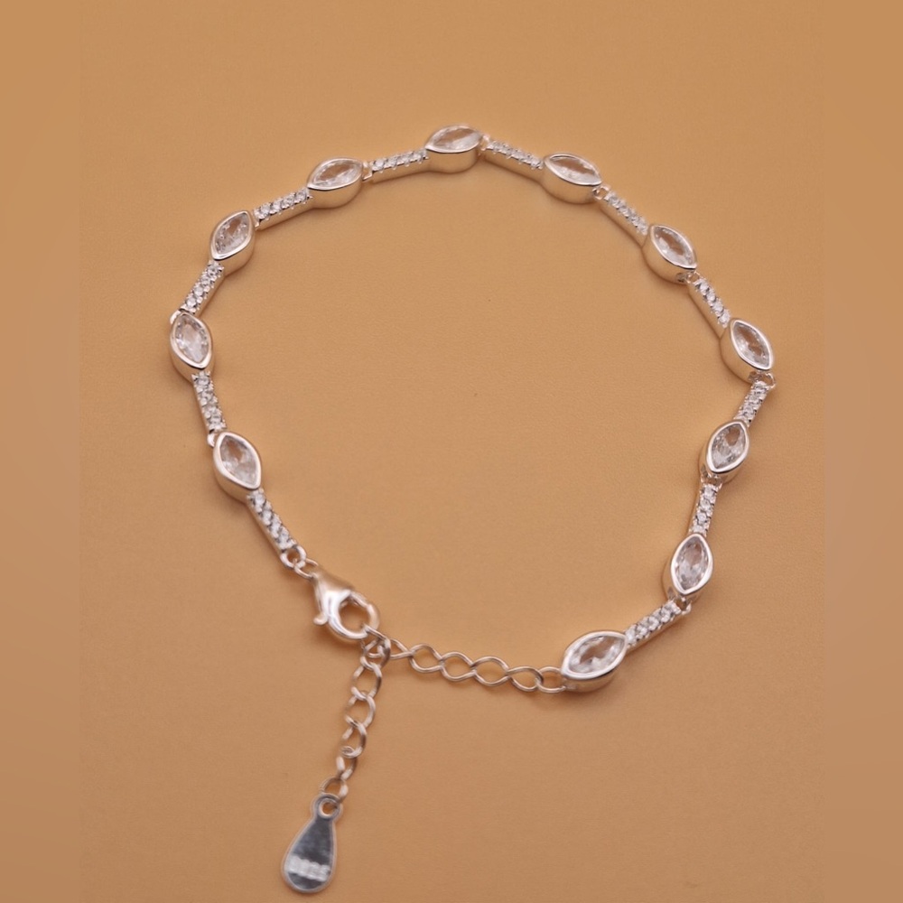 Elegant Silver Bracelet with Clear Accents